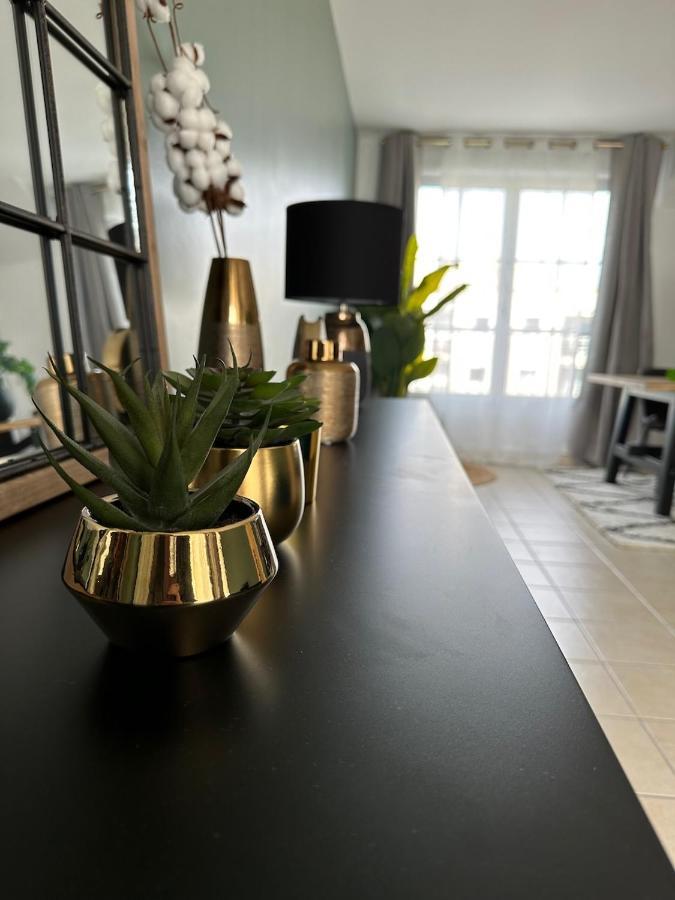 Appartement L'Escale Du Trianon à Le Plessis-Robinson Extérieur photo