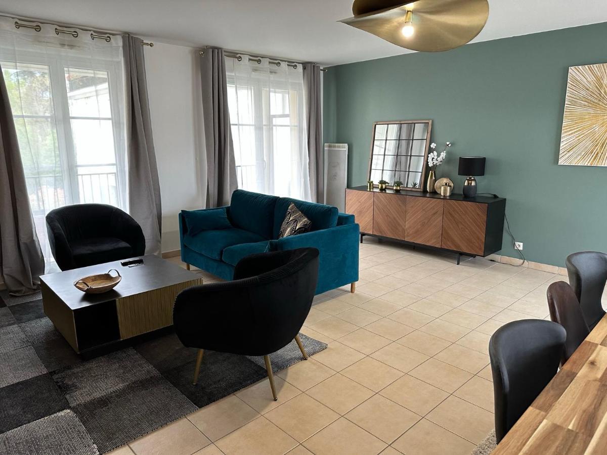 Appartement L'Escale Du Trianon à Le Plessis-Robinson Extérieur photo