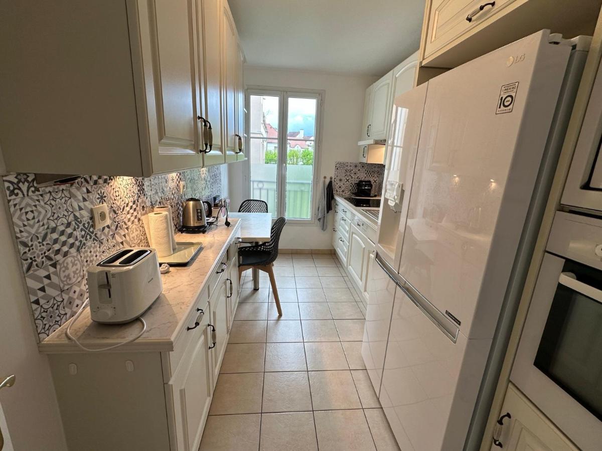 Appartement L'Escale Du Trianon à Le Plessis-Robinson Extérieur photo